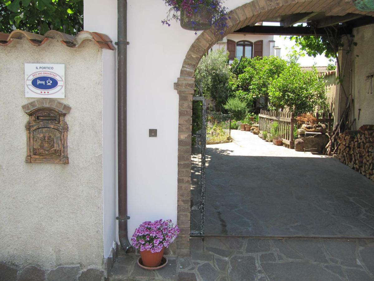 Il Portico Bed & Breakfast Uras Bagian luar foto