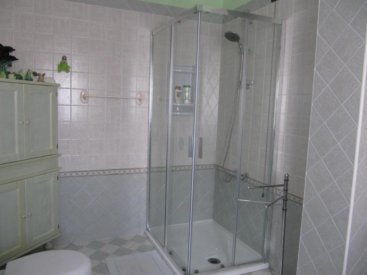 Il Portico Bed & Breakfast Uras Bagian luar foto